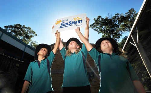 Students Daniel Lewandowski, Bonnie Copeland and Paris Logan-Ryan with signs awarded to Tyallah Public School for their effforts to combat skin cancer. Students Daniel Lewandowski, Bonnie Copeland and Paris Logan-Ryan with signs awarded to Tyallah Public School for their effforts to combat skin cancer.